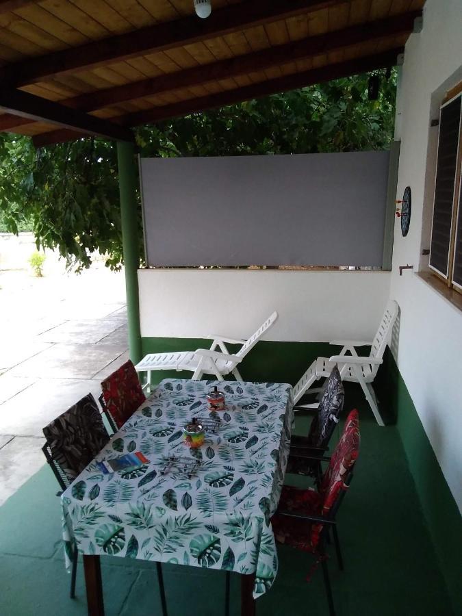 Willa House " Bond " Tisno Zewnętrze zdjęcie
